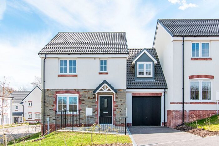 4 Bedroom Link Detached House For Sale In Wheal Jenkin, Liskeard, PL14