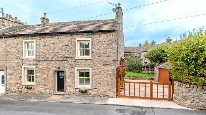 3 Bedroom End Of Terrace House For Sale In Greenbank, Long Preston, Skipton, North Yorkshire, BD23