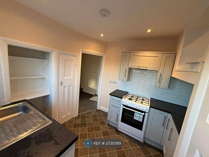 3 Bedroom Maisonette To Rent In Station Approach, Hinchley Wood, Esher, KT10