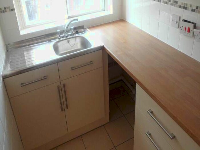 3 Bedroom Flat To Rent In St Johns Hill, Sevenoaks, Kent, TN13