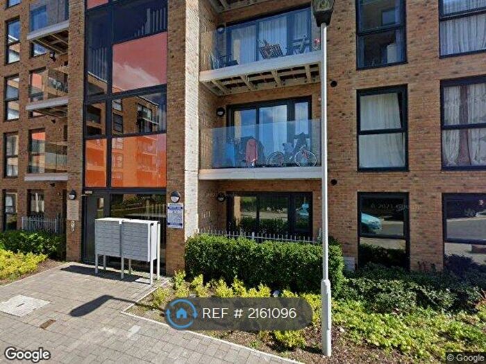 2 Bedroom Flat To Rent In Zodiac Close, Edgware, London, HA8