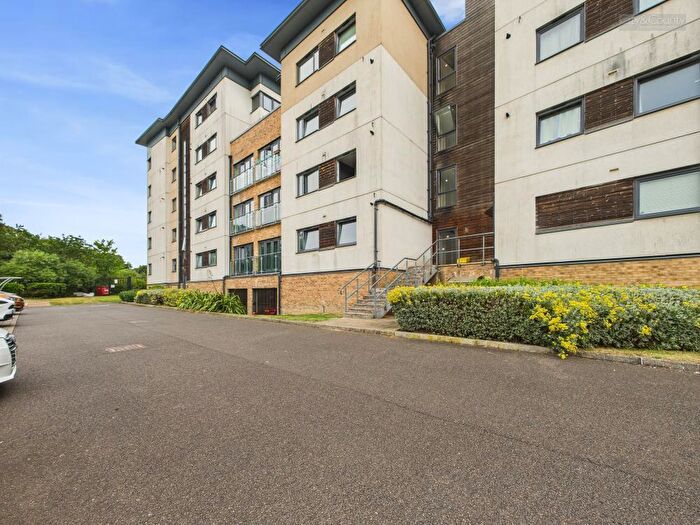 2 Bedroom Flat For Sale In Hammonds Drive, Peterborough, PE1