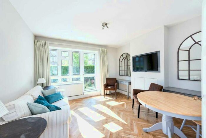 2 Bedroom Flat To Rent In Wiltshire Close, London, SW3