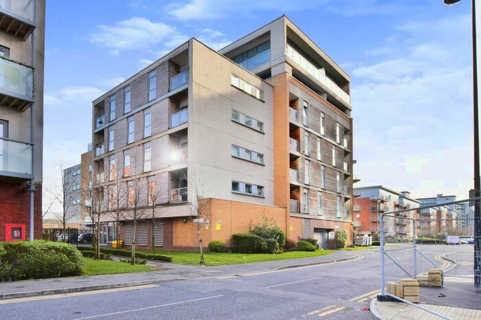 1 Bedroom Flat To Rent In Pioneer House, Elmira Way, Salford, M5