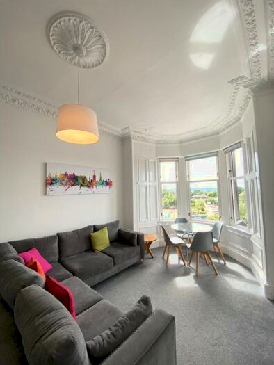 3 Bedroom Flat To Rent In Inverleith Avenue, Inverleith, Edinburgh, EH3