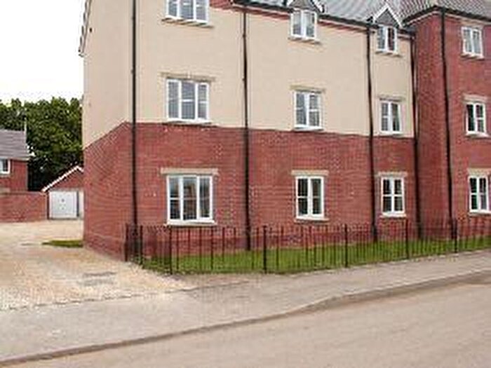 2 Bedroom Flat To Rent In Longfellow Road, Trinity Mead, Stratford-upon-Avon, CV37