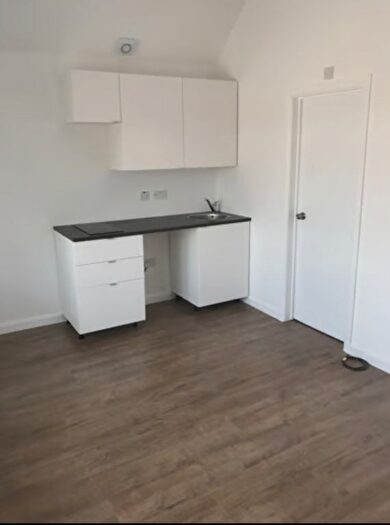 Studio For Sale In Cameron Road, Ilford, Essex, IG3