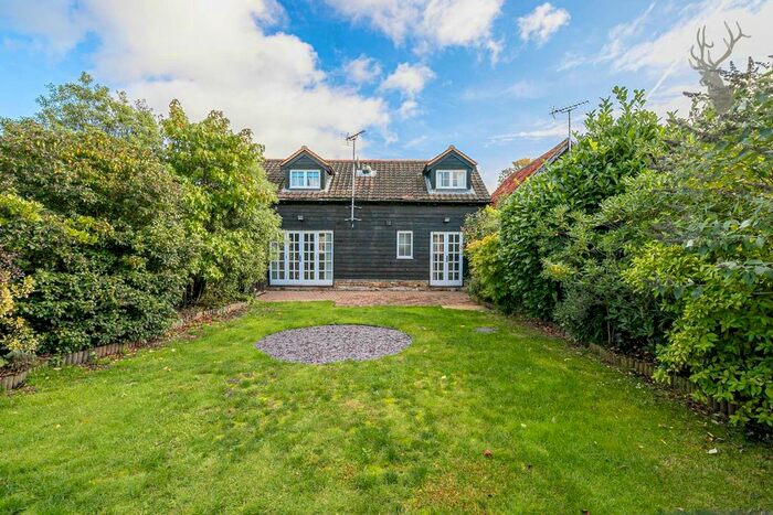 2 Bedroom Barn Conversion To Rent In Bury Lane, Epping, CM16