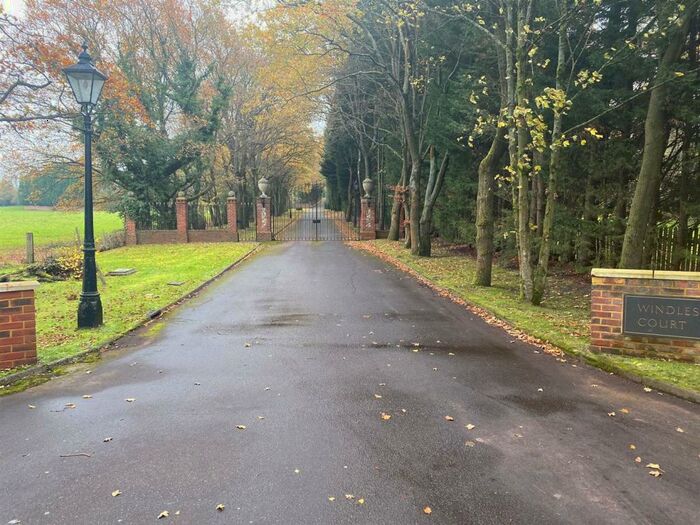 5 Bedroom Terraced House To Rent In Windlesham, GU20