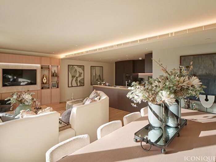 3 Bedroom Flat For Sale In Lots Road, London, SW10