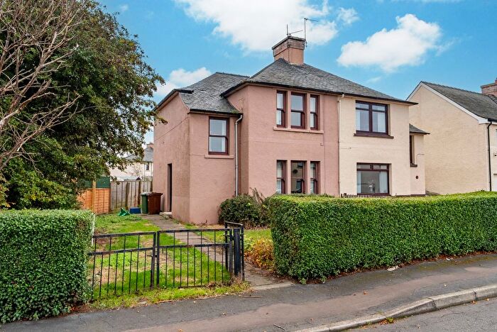 3 Bedroom Semi Detached House For Sale In Gardiner Road, Prestonpans, EH32