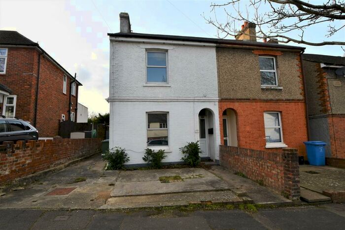 2 Bedroom House To Rent In Bedroom Property In Farnborough, GU14