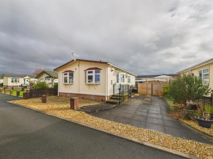 2 Bedroom Park Home For Sale In Estuary Park, Llangennech, Llanelli, SA14