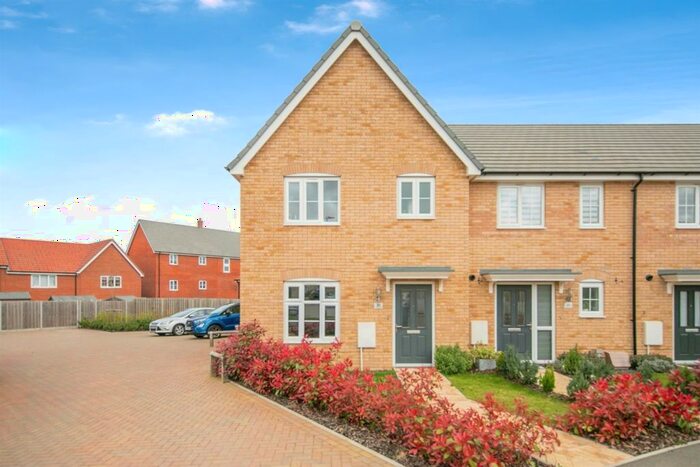 3 Bedroom End Of Terrace House For Sale In Vale View Road, Sproughton, Ipswich, IP8