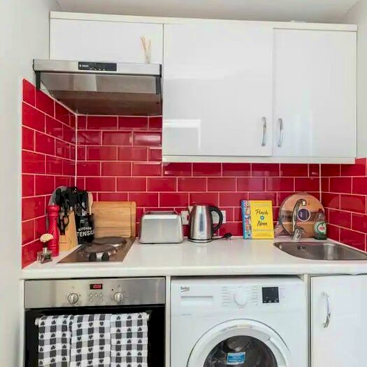 Studio To Rent In Drummond Road, Bournemouth, Dorset, BH1