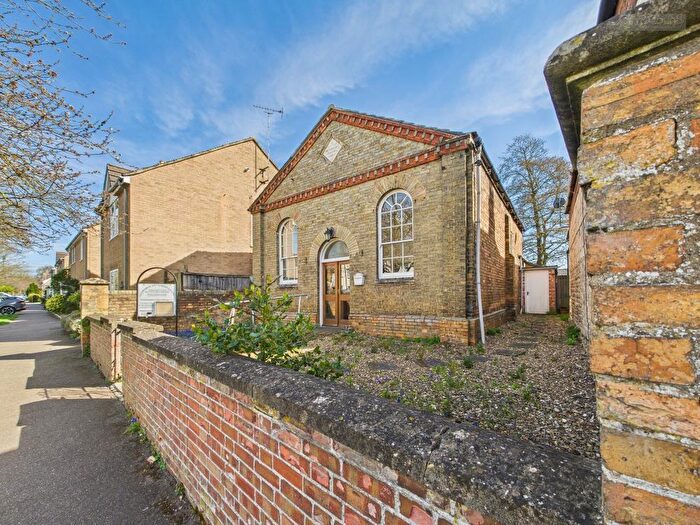 Town House For Sale In Main Street, Ailsworth, Peterborough, PE5