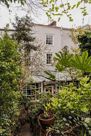 3 Bedroom Terraced House For Sale In Bristol, BS6 - Photo 5