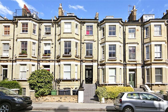 1 Bedroom Flat To Rent In Crossfield Road, Primrose Hill, London, NW3