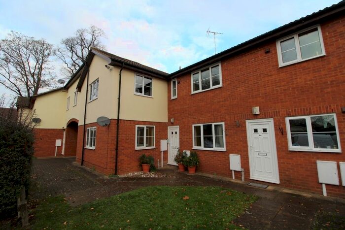 1 Bedroom Flat To Rent In Broad Street, Newport Pagnell MK16