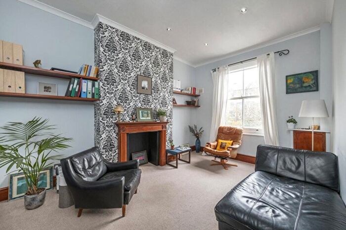 1 Bedroom Flat For Sale In Islip Street, Kentish Town, NW5