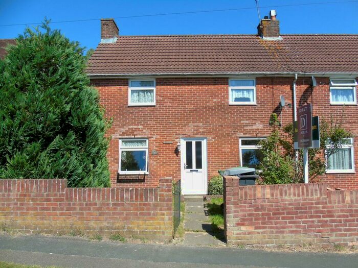 4 Bedroom Semi-Detached House To Rent In Battery Hill, Winchester, SO22