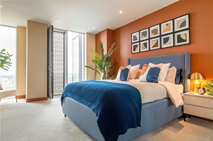 2 Bedroom Flat To Rent In Bankside Boulevard, Salford, M3