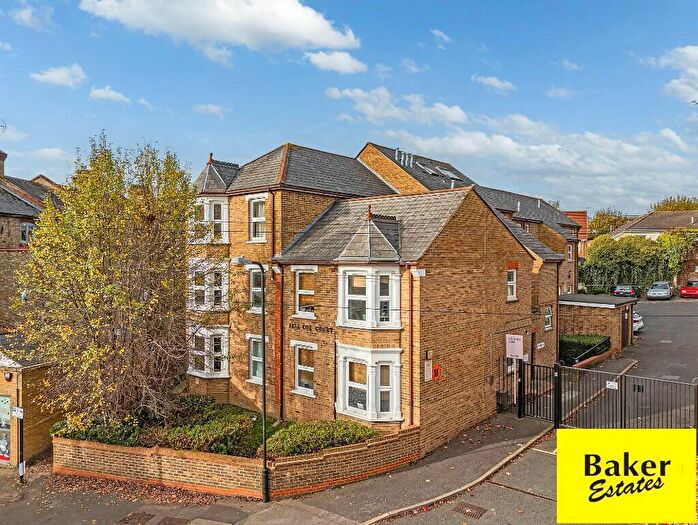 2 Bedroom Apartment For Sale In Beverley Mews, London, E4