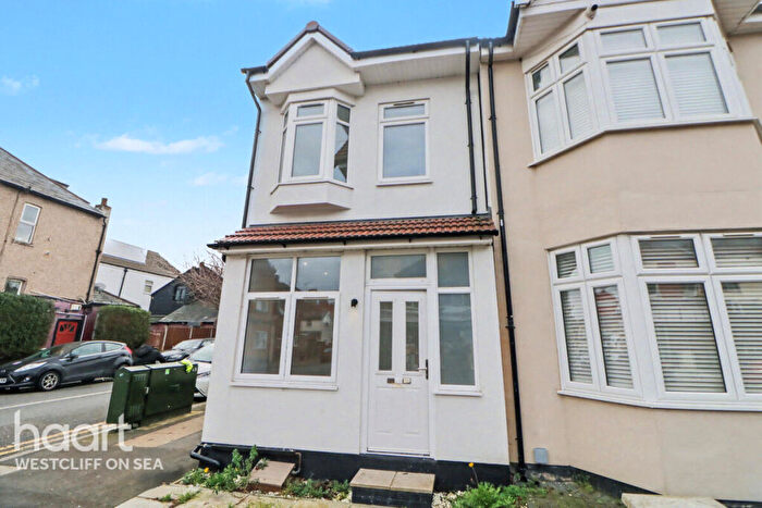 3 Bedroom Semi Detached House For Sale In Westborough Road, Westcliff-On-Sea, SS0
