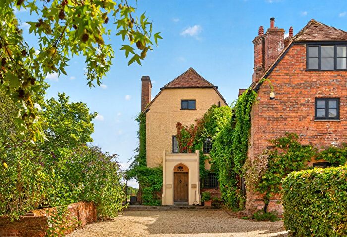 6 Bedroom Detached House For Sale In Church Lane, Baughurst, Tadley, RG26