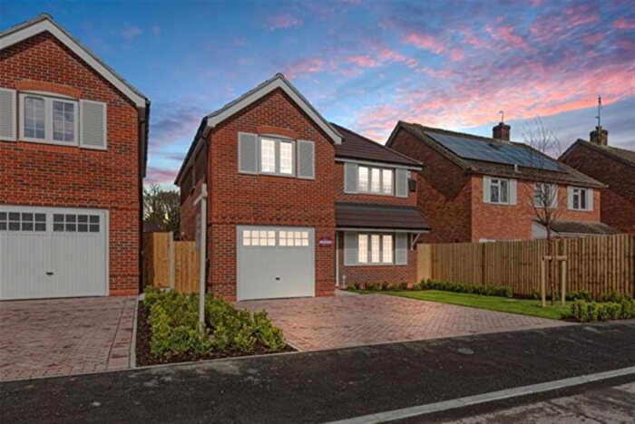 4 Bedroom Detached House For Sale In Beverley Close, Basingstoke, RG22