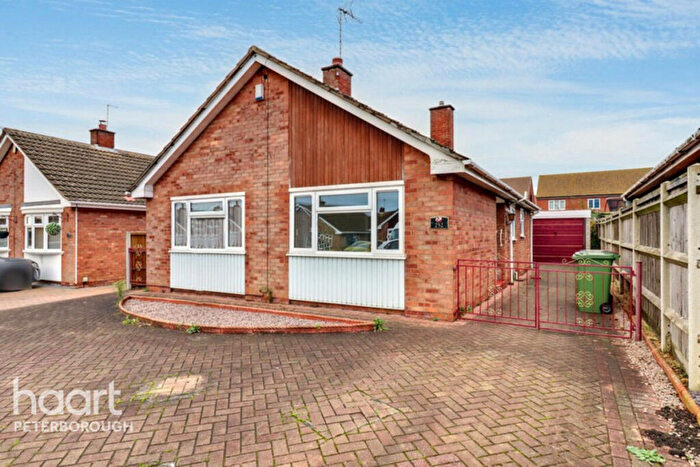 3 Bedroom Detached Bungalow For Sale In Oakdale Avenue, Stanground, PE2