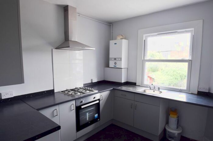 2 Bedroom Flat To Rent In Western Road, Colliers Wood, London, SW19