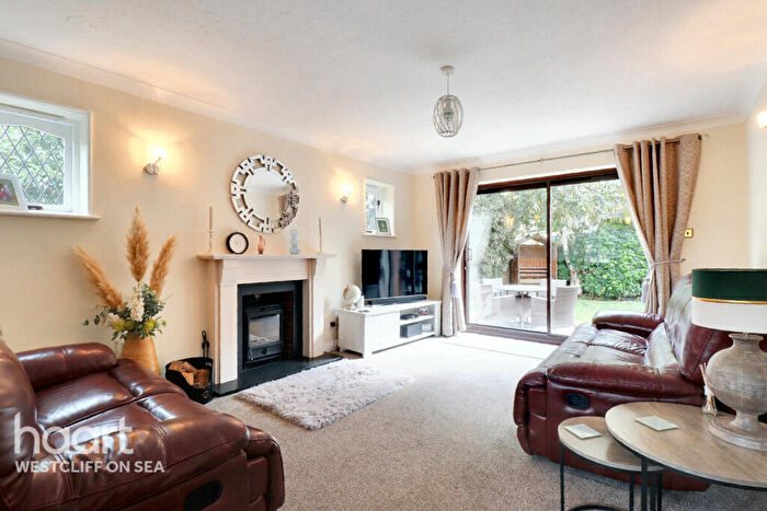 5 Bedroom Detached House For Sale In Fallowfield, North Shoebury, SS3
