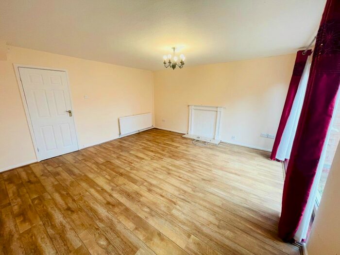 3 Bedroom Terraced House To Rent In Manfield Avenue, Coventry, CV2