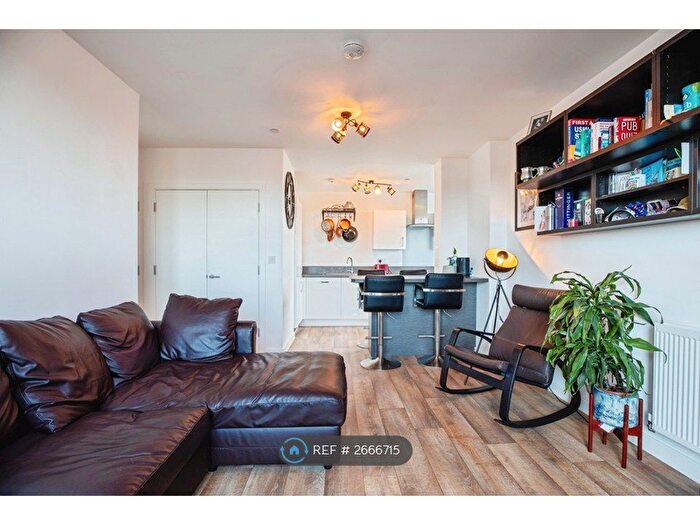 1 Bedroom Flat To Rent In Newson House, London, SW9