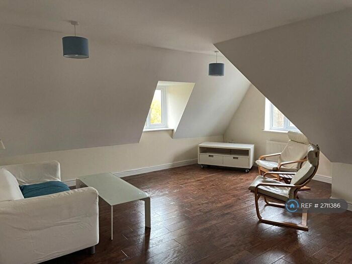 2 Bedroom Flat To Rent In Hilton Court, Norwich, NR7