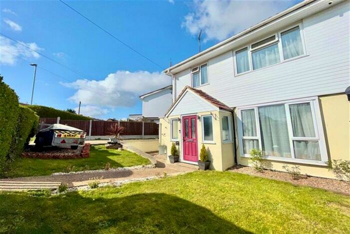 3 Bedroom Semi-Detached House To Rent In Rosemary Avenue, Braintree, CM7