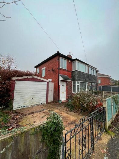 3 Bedroom Semi-Detached House To Rent In Harrowden Road, Doncaster, DN2