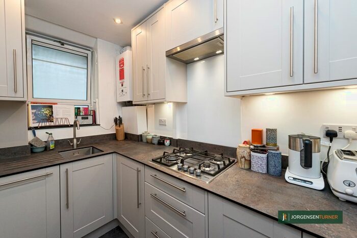 2 Bedroom Flat To Rent In Auckland House, White City Estate, London, W12