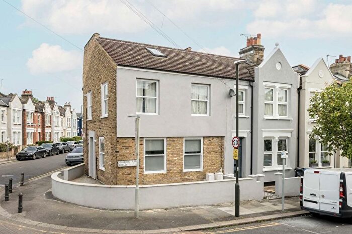 4 Bedroom Flat To Rent In Haydon Park Road, London, SW19