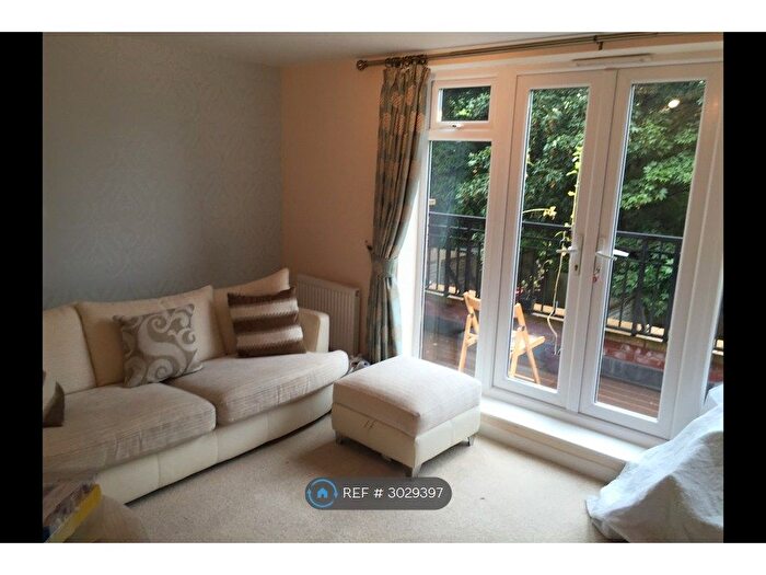 3 Bedroom Terraced House To Rent In Kendrick Grove, Birmingham, B28