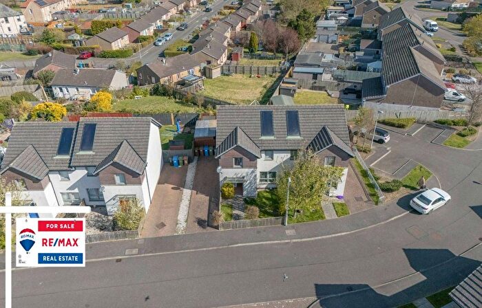 3 Bedroom Semi-detached House For Sale In Firbank Grove, East Calder, EH53