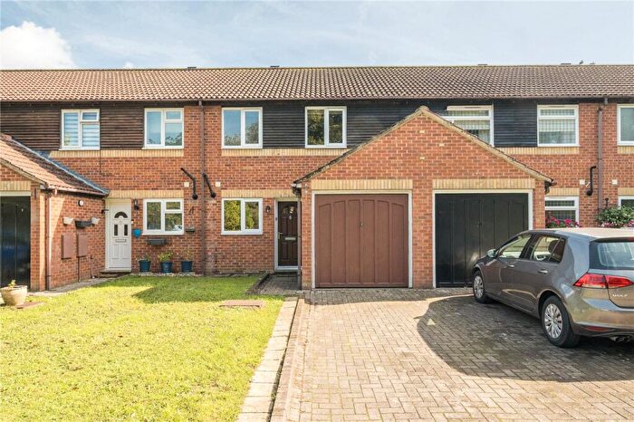 3 Bedroom Terraced House For Sale In The Mulberries, Farnham, Surrey, GU9