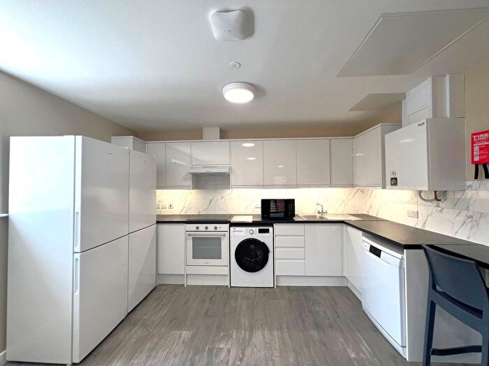 7 Bedroom Flat To Rent In Hepburn Court, Hepburn Road, Bristol, BS2