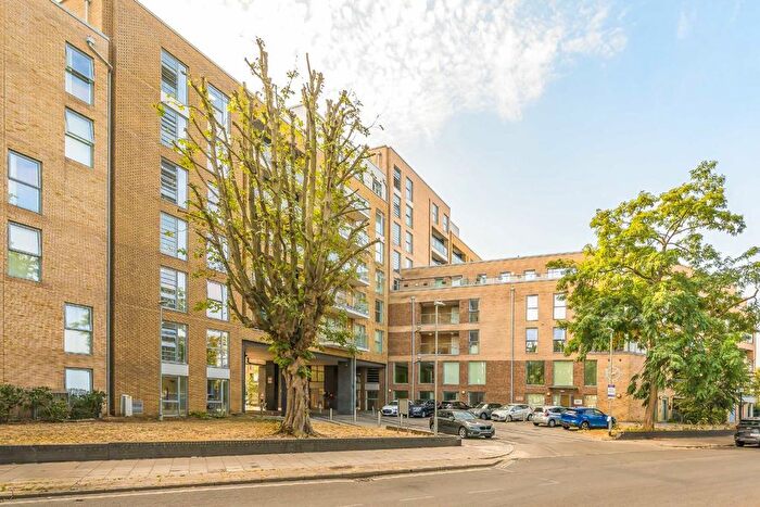 2 Bedroom Flat For Sale In Loughborough Park, Loughborough Park, SW9