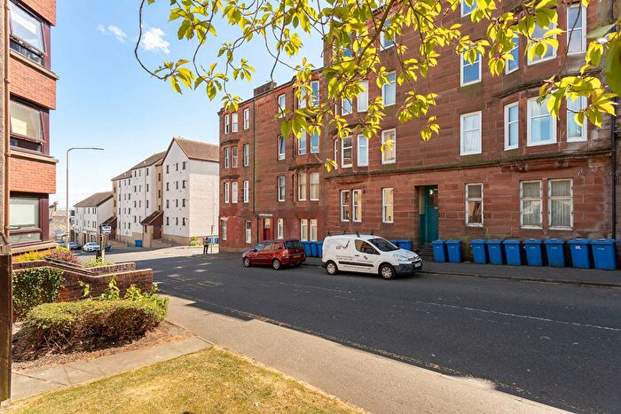 2 Bedroom Flat For Sale In Hill Street, Inverkeithing, Fife, KY11