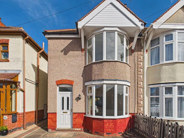 2 Bedroom Semi-Detached House For Sale In Strathmore Road, Hinckley, LE10