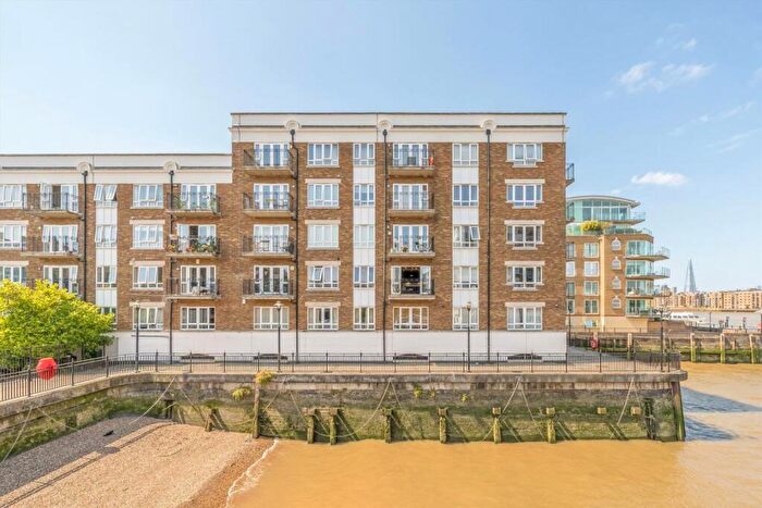 2 Bedroom Flat To Rent In Rotherhithe Street, London, SE16