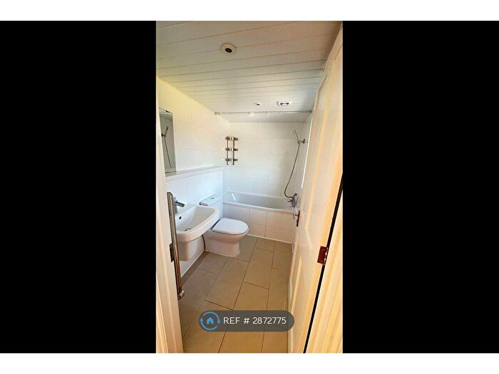 4 Bedroom Semi-Detached House To Rent In Kidbrooke Lane, London, SE9