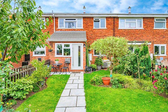 3 Bedroom Terraced House For Sale In Kirton Way, Houghton Regis, Dunstable, Bedfordshire, LU5